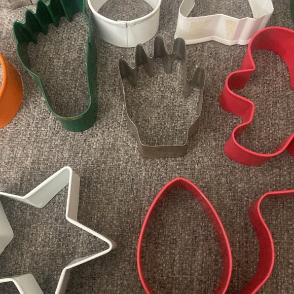 Set of 13 metal cookie cutters preowned F5 - Picture 5 of 6